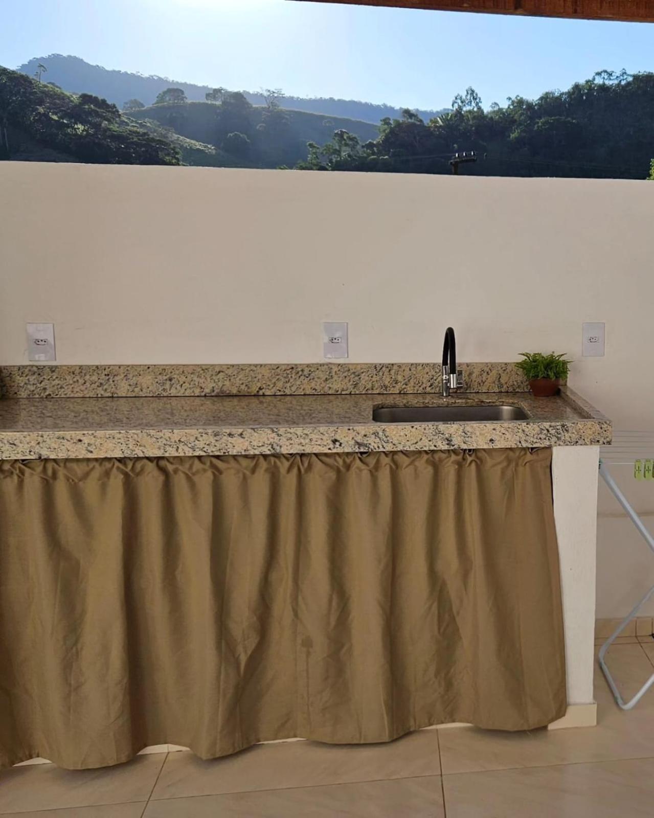 Cantinho Na Serra - Apartamento サンタ・マリア・マダレナ エクステリア 写真