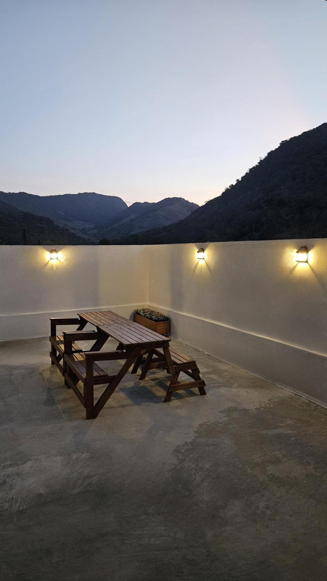 Cantinho Na Serra - Apartamento サンタ・マリア・マダレナ エクステリア 写真